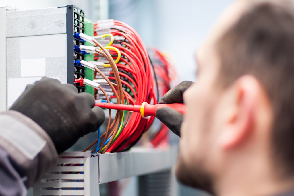 Maintenance électrique pour monteurs SAV - Cours de Base